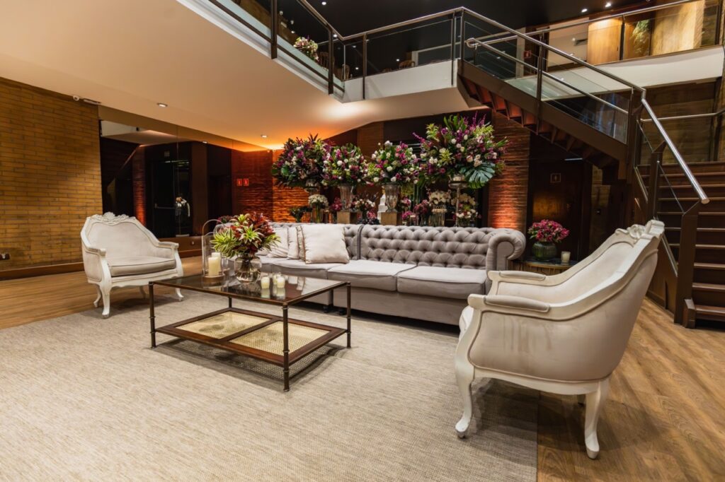 Second hand sofa and living room furniture in Dubai