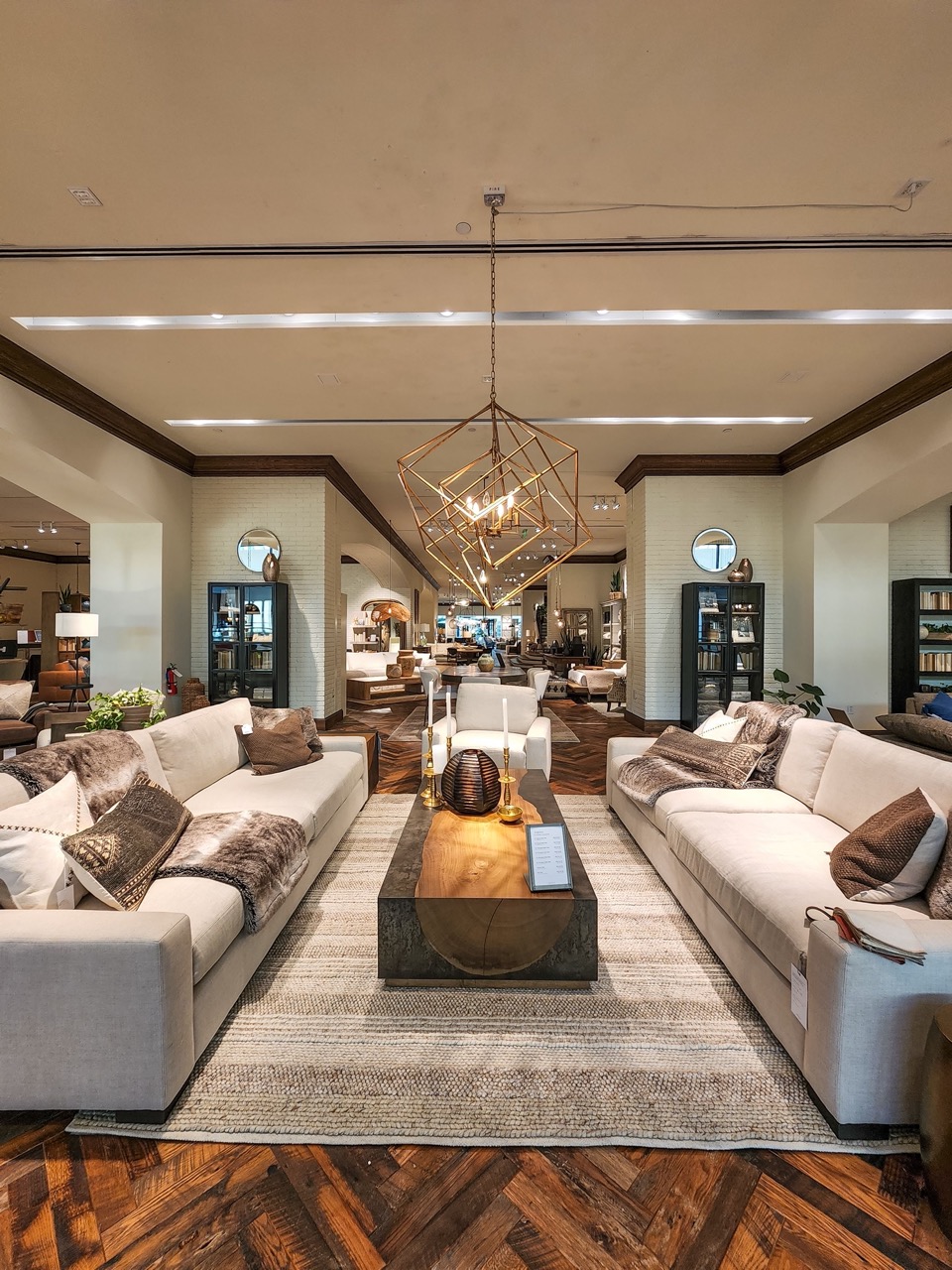 Used sofas collected for cash in Dubai